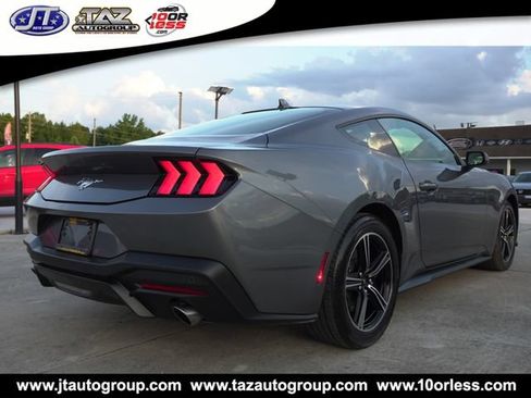 Used 2025 Ford Mustang Coupe RWD image 10