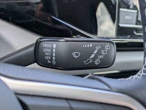 Certified 2023 Volkswagen Taos S FWD image 36