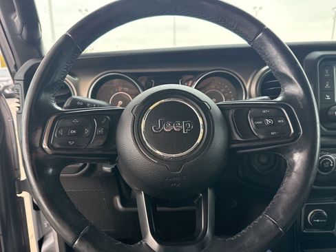 Used 2018 Jeep Wrangler Unlimited Sport S AWD/4WD image 15