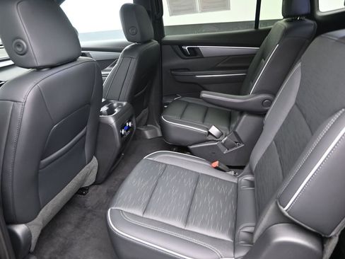 Used 2025 Buick Enclave Sport Touring image 11