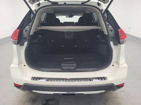 Used 2019 Nissan Rogue SV w/ Premium Package image 29