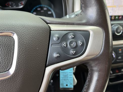 Used 2022 GMC Canyon Denali RWD image 23