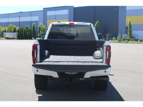 Used 2022 Ford F350 Platinum w/ FX4 Off-Road Package AWD/4WD image 39