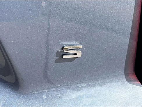 Used 2021 Kia Sorento S image 26