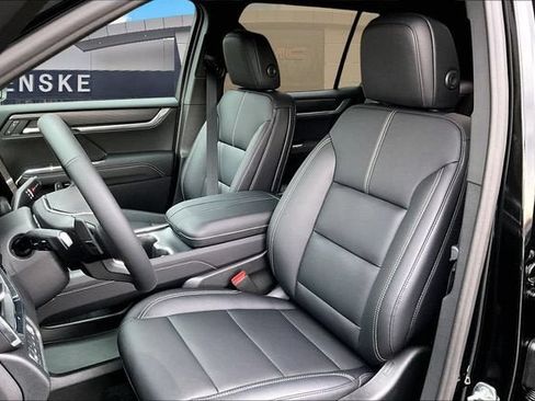 New 2026 GMC Acadia Elevation w/ Elevation Premium Package AWD/4WD image 10