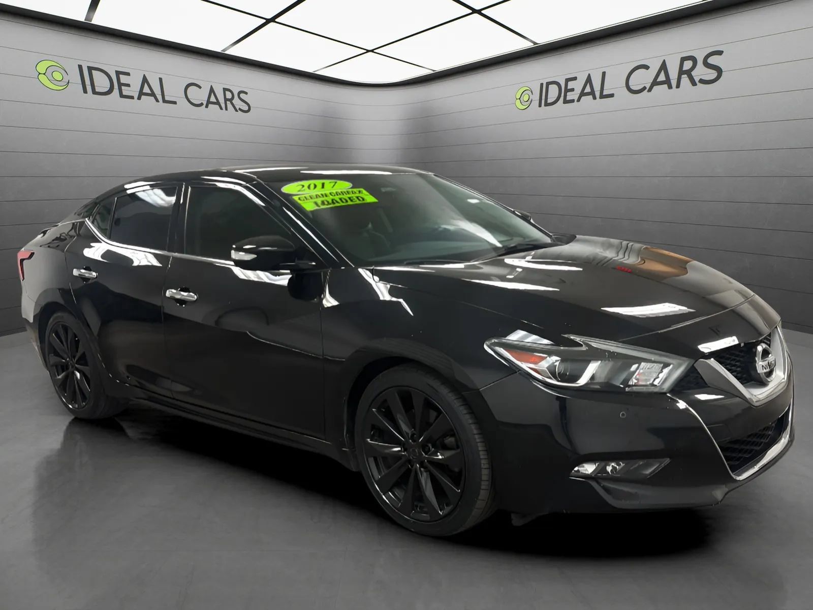 Used 2017 Nissan Maxima SR w/ Midnight Edition FWD image 3