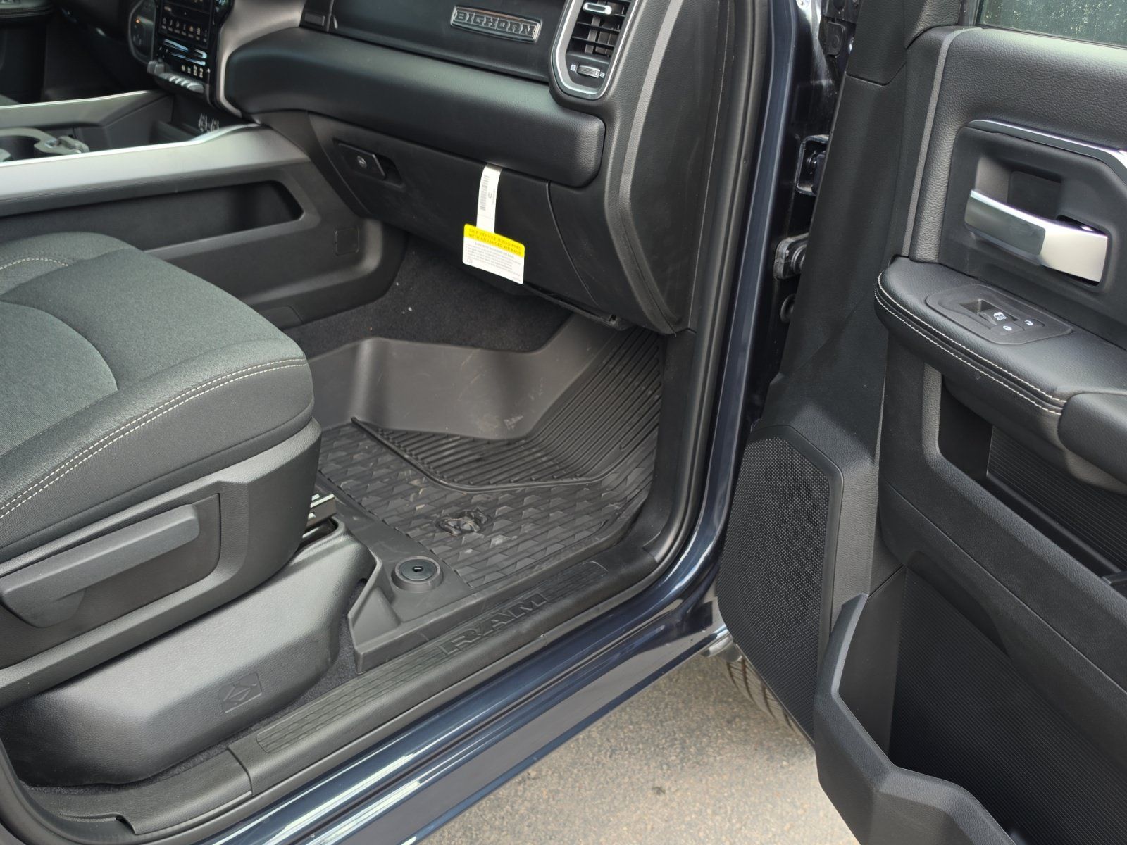 New 2026 RAM 3500 Big Horn AWD/4WD image 27