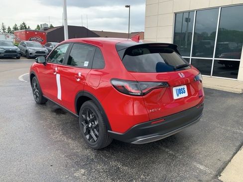Certified 2025 Honda HR-V Sport image 7