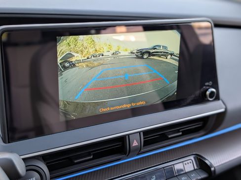 Used 2024 Toyota Prius XLE image 30