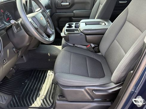 Used 2020 Chevrolet Silverado 1500 Custom w/ Custom Value Package AWD/4WD image 10