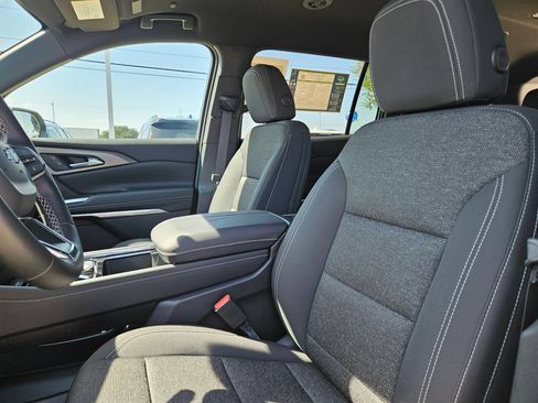 Certified 2026 Chevrolet Traverse LT w/ Midnight/Sport Edition FWD image 13