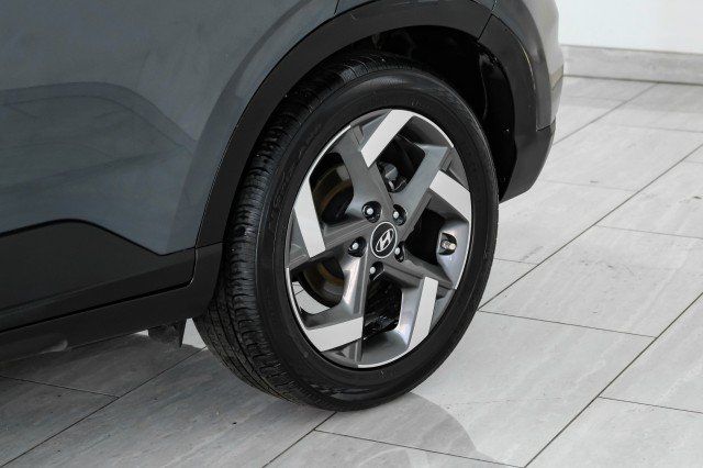 Used 2024 Hyundai Venue SEL FWD image 57