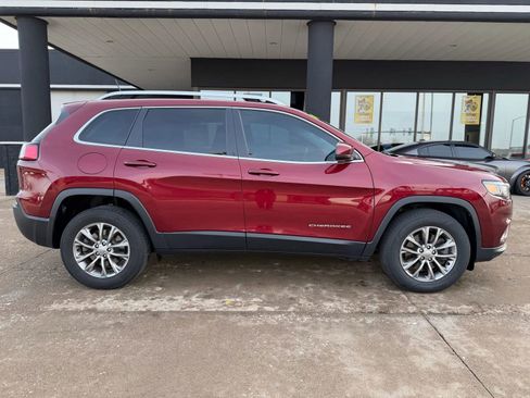 Used 2020 Jeep Cherokee Latitude Plus image 10