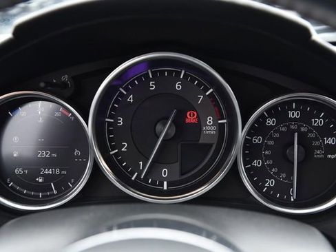 Used 2019 MAZDA MX-5 Miata RF Grand Touring RWD image 11