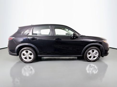Used 2023 Honda HR-V LX image 11