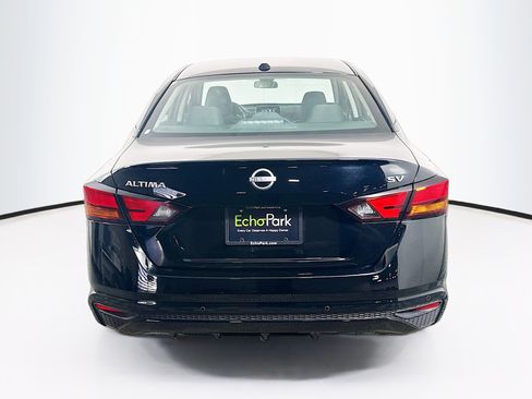 Used 2024 Nissan Altima 2.5 SV image 7
