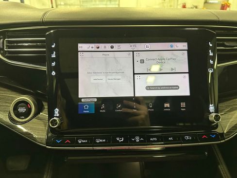 Used 2022 Jeep Wagoneer Series III w/ Premium Group I image 21