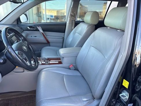 Used 2011 Toyota Highlander Limited image 12