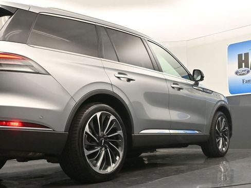 Used 2021 Lincoln Aviator Reserve w/ Equipment Group 202A image 25