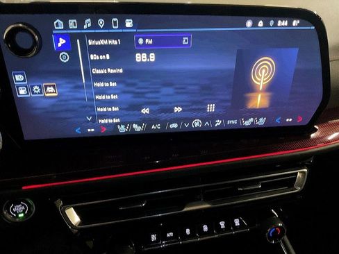 Used 2025 Chevrolet Traverse RS w/ LPO, Floor Liner Package image 20