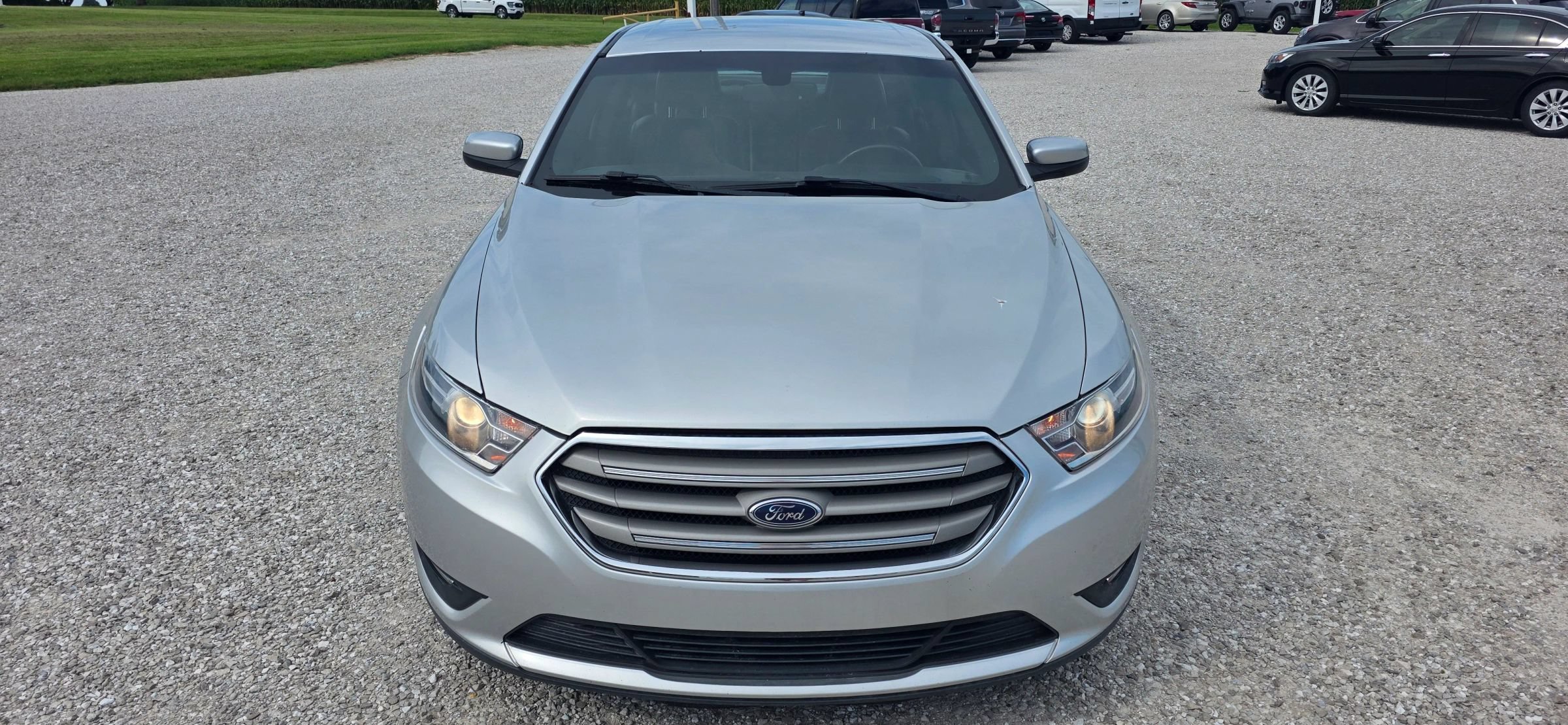 Used 2017 Ford Taurus SEL w/ Equipment Group 201A AWD/4WD image 8