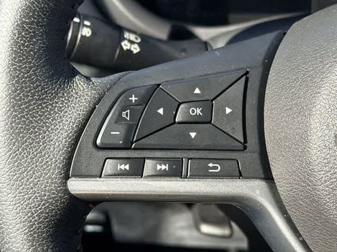 Used 2021 Nissan Kicks SR w/ SR Premium Package FWD image 21