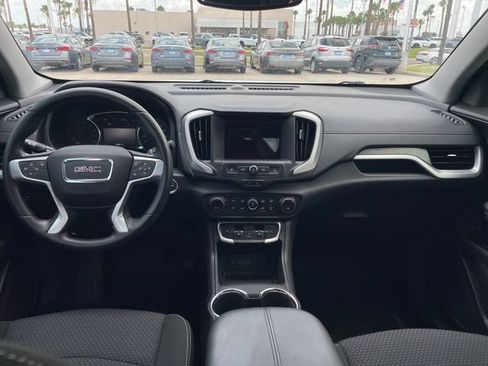 Used 2024 GMC Terrain SLE w/ Driver Convenience Package FWD image 12