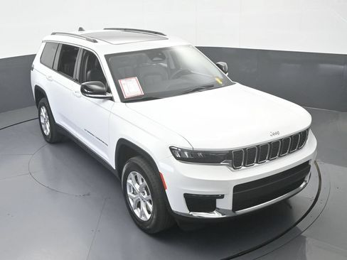 Used 2023 Jeep Grand Cherokee L Limited AWD/4WD image 59