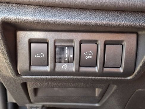 Used 2022 Subaru Outback Touring XT AWD/4WD image 23
