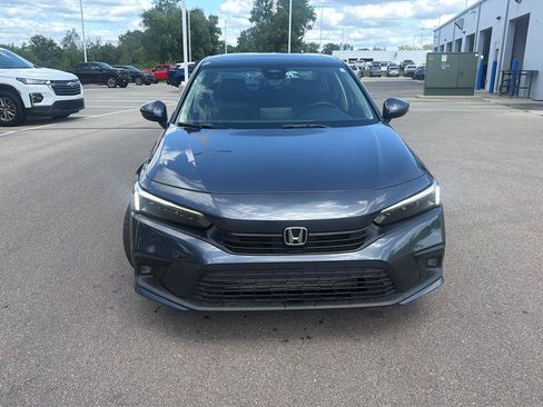 Used 2023 Honda Civic Touring image 9