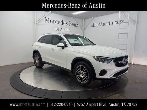 Used 2026 Mercedes-Benz GLC 300 image 1