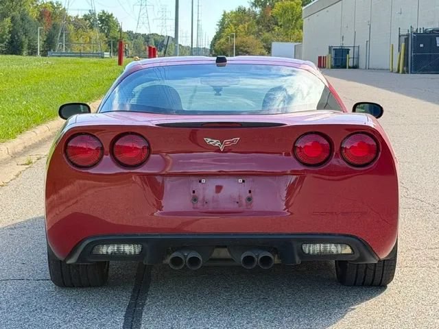 Used 2005 Chevrolet Corvette Coupe w/ Preferred Equipment Group RWD image 11