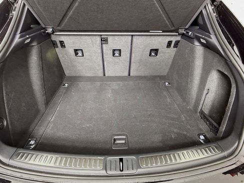 Certified 2025 Porsche Macan image 30