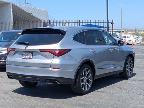 Used 2023 Acura MDX SH-AWD w/ Technology Package image 5