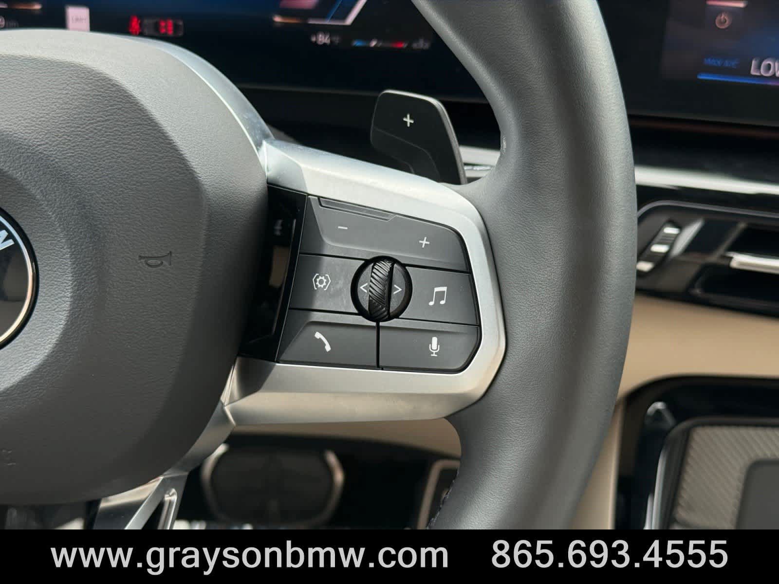 Used 2025 BMW X2 xDrive28i w/ Premium Package AWD/4WD image 22
