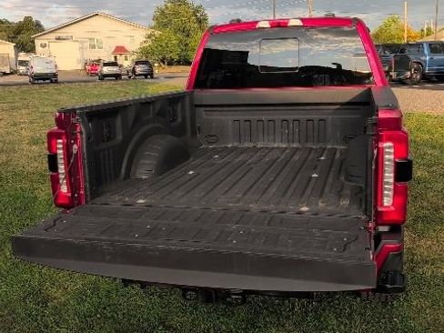 Used 2024 Ford F250 XLT w/ Black Appearance Package image 10