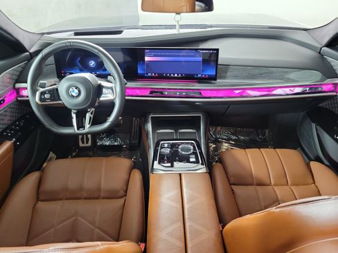 Certified 2023 BMW 760i xDrive w/ Executive Package AWD/4WD image 11