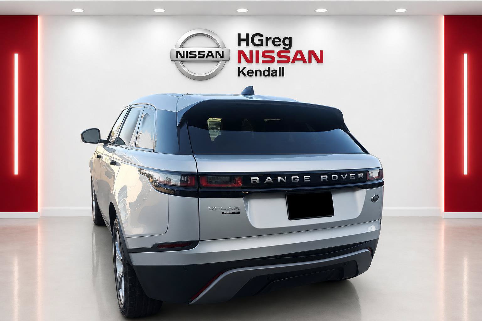 Used 2020 Land Rover Range Rover Velar S AWD/4WD image 2