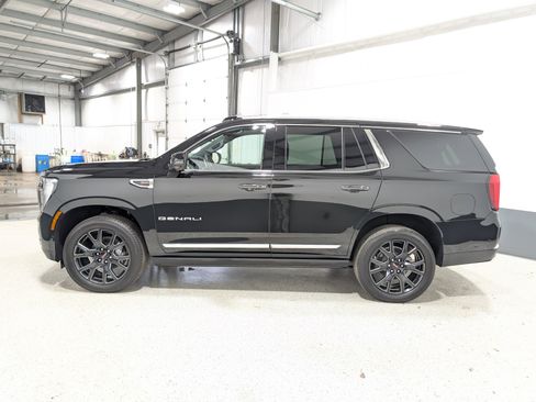 Used 2026 GMC Yukon Denali w/ Sun & Power Step Package AWD/4WD image 6