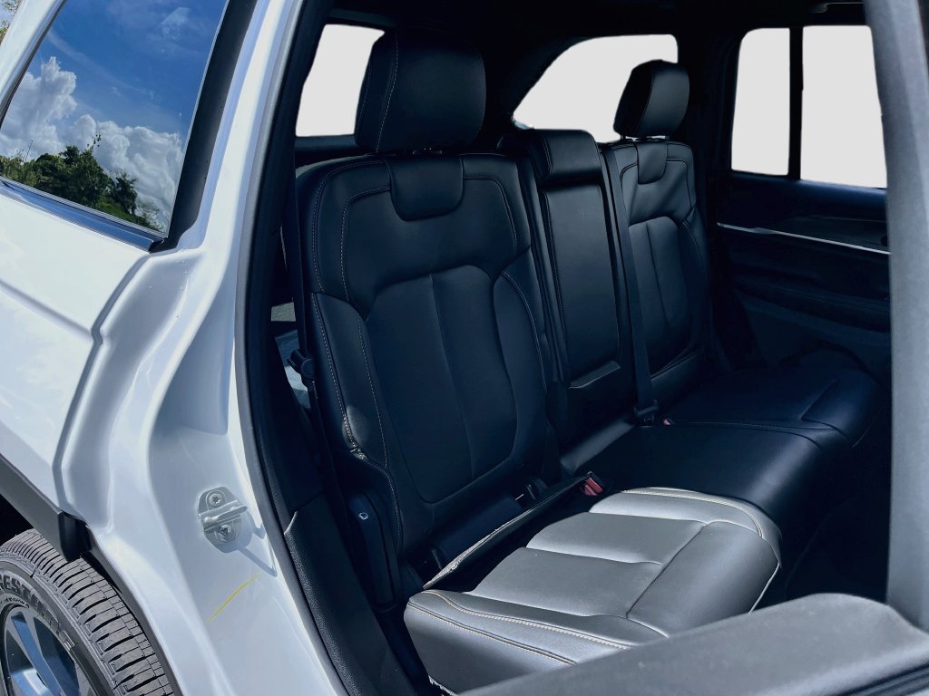 New 2026 Jeep Grand Cherokee Limited AWD/4WD image 25