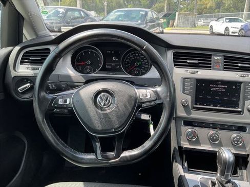 Used 2017 Volkswagen Golf S AWD/4WD image 28