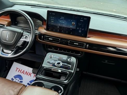 Used 2022 Lincoln Nautilus Reserve w/ Luxury Package image 21