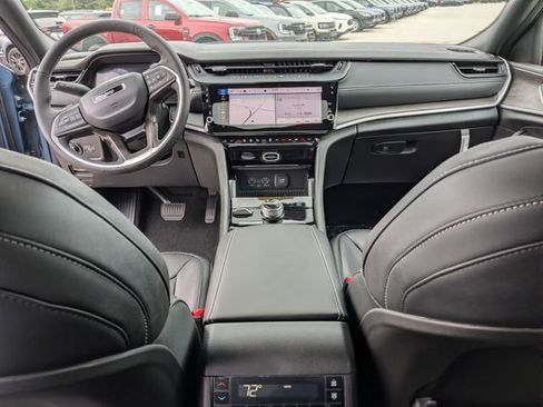 New 2026 Jeep Grand Cherokee L Limited AWD/4WD image 26