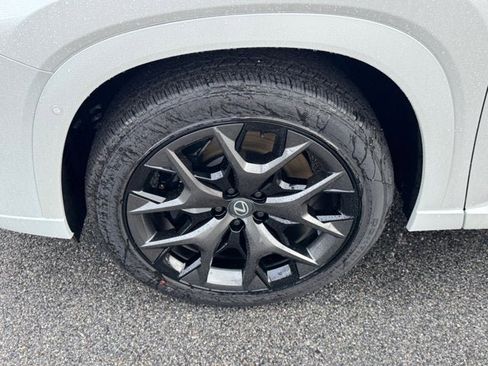 New 2026 Lexus TX 500h AWD w/ Technology Package image 11