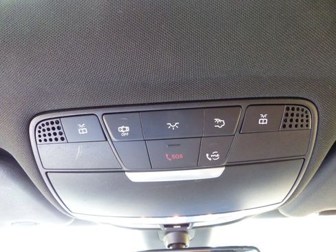 Used 2019 Mercedes-Benz C 300 Coupe image 33