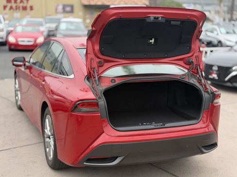 Used 2023 Toyota Mirai w/ Advanced Technology Package RWD image 9