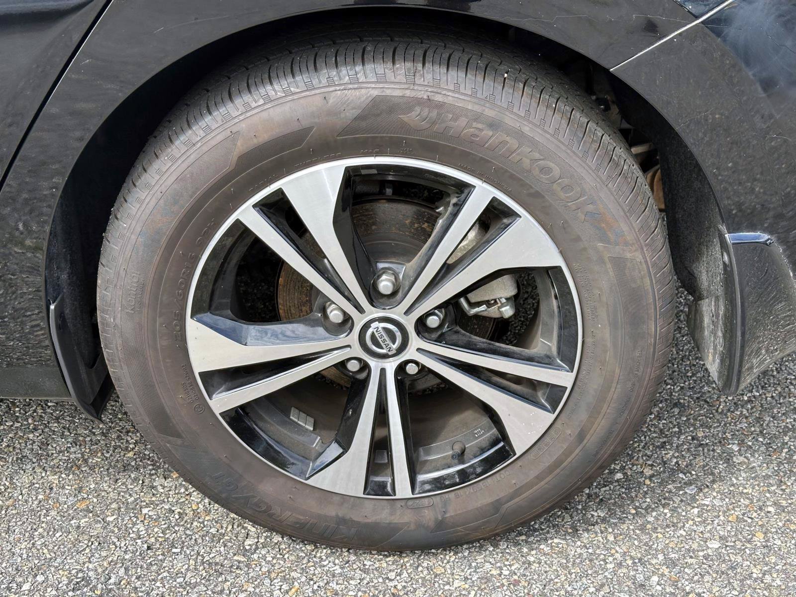 Certified 2023 Nissan Sentra SV FWD image 10