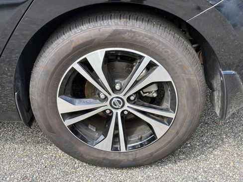 Certified 2023 Nissan Sentra SV FWD image 10