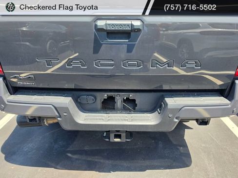 Used 2024 Toyota Tacoma TRD Sport w/ TRD Sport Upgrade Package AWD/4WD image 8