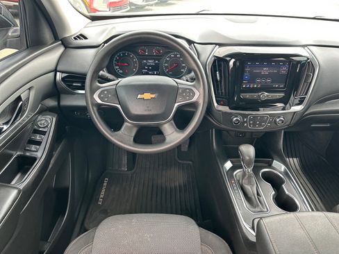 Used 2021 Chevrolet Traverse LS FWD image 7